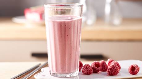 Frühstücksshake mit Brombeere und Hanf
