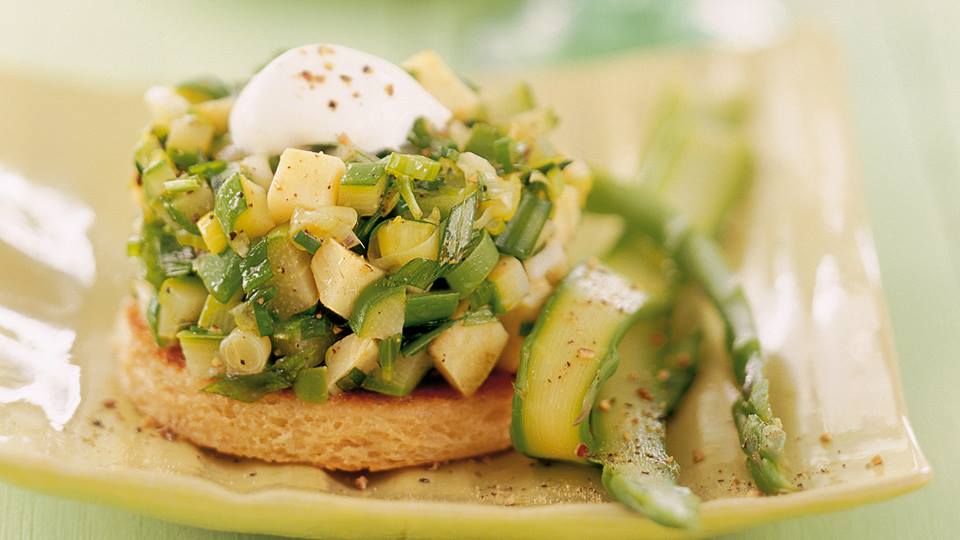 Tartar vom grünen Spargel