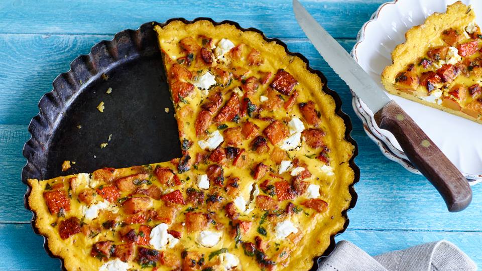 Kürbis-Polenta-Tarte mit Ziegenkäse