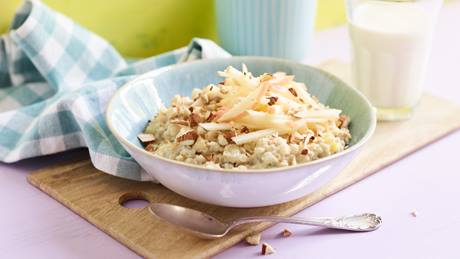 Frühstücks-Couscous mit Trockenobst