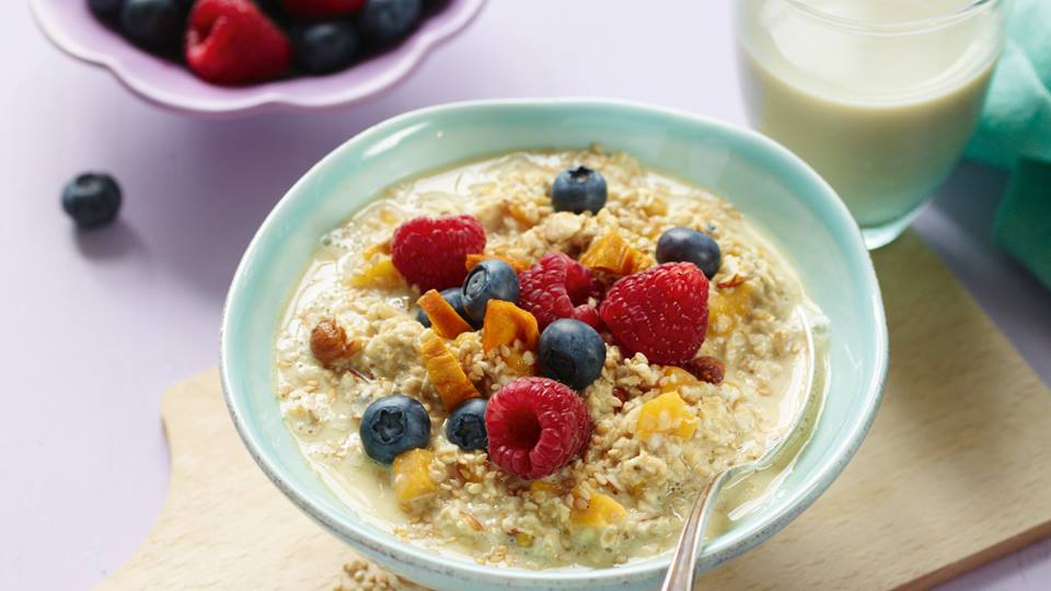 Mango-Beeren-Müsli