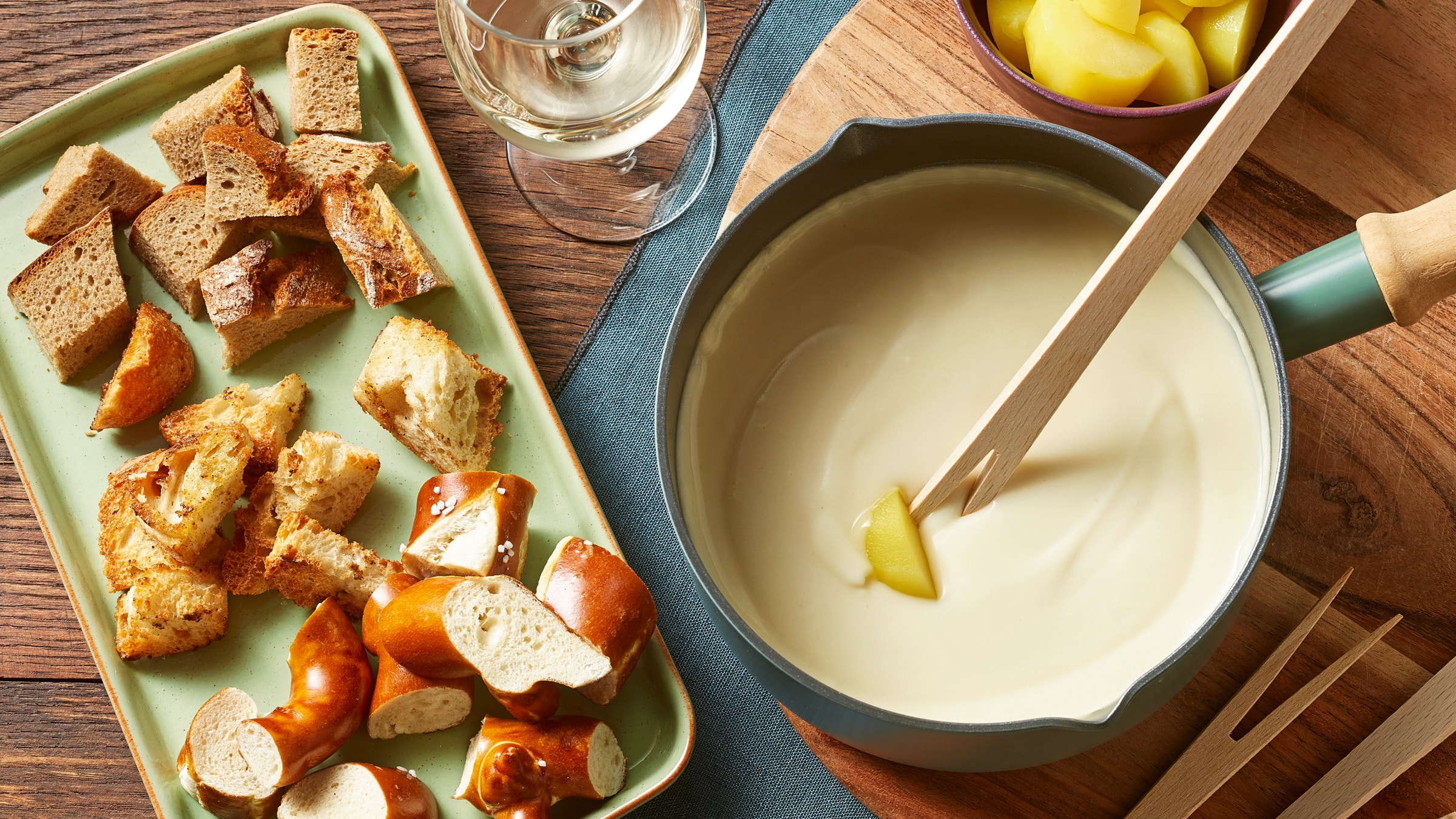 Käsefondue Rezept selbst machen | Alnatura Käsefondue Rezept selbst machen | Alnatura