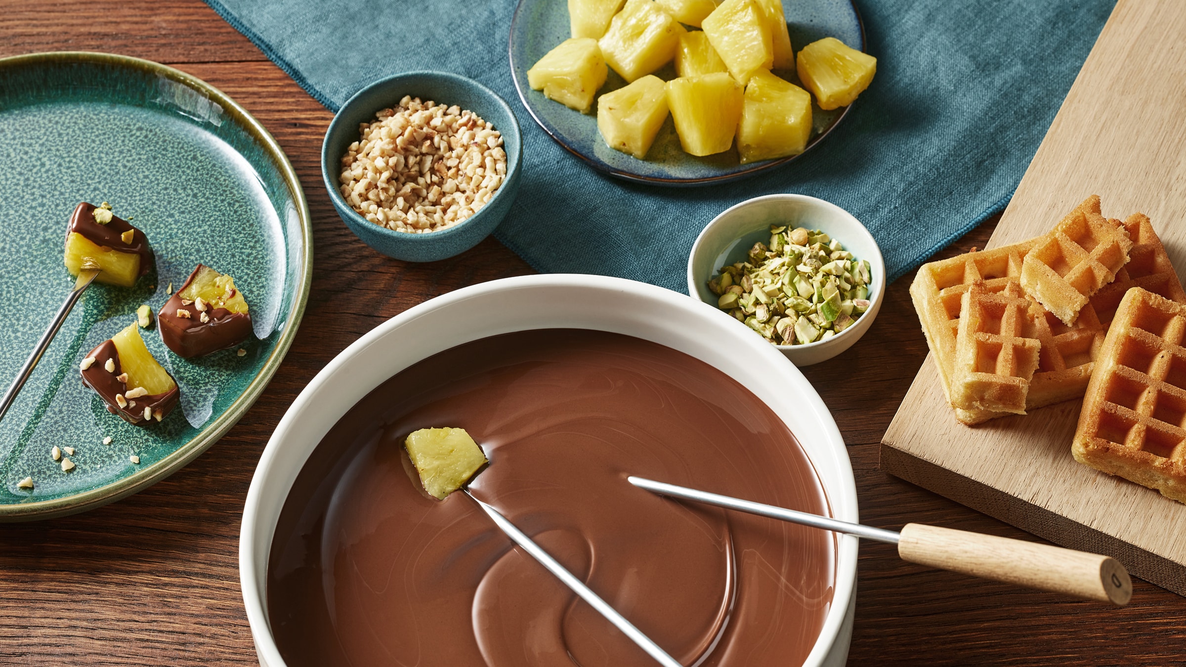 Schokofondue mit Ananasnote Rezept selbst machen | Alnatura