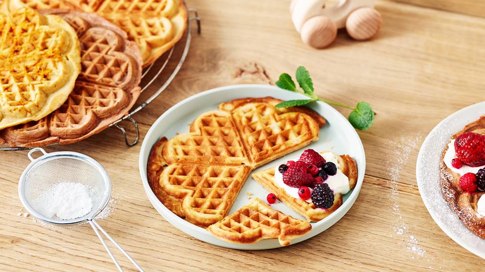 Waffeln mit Beerenquark