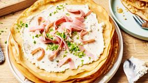 Pfannkuchen mit Frischkäse-Schinken-Füllung