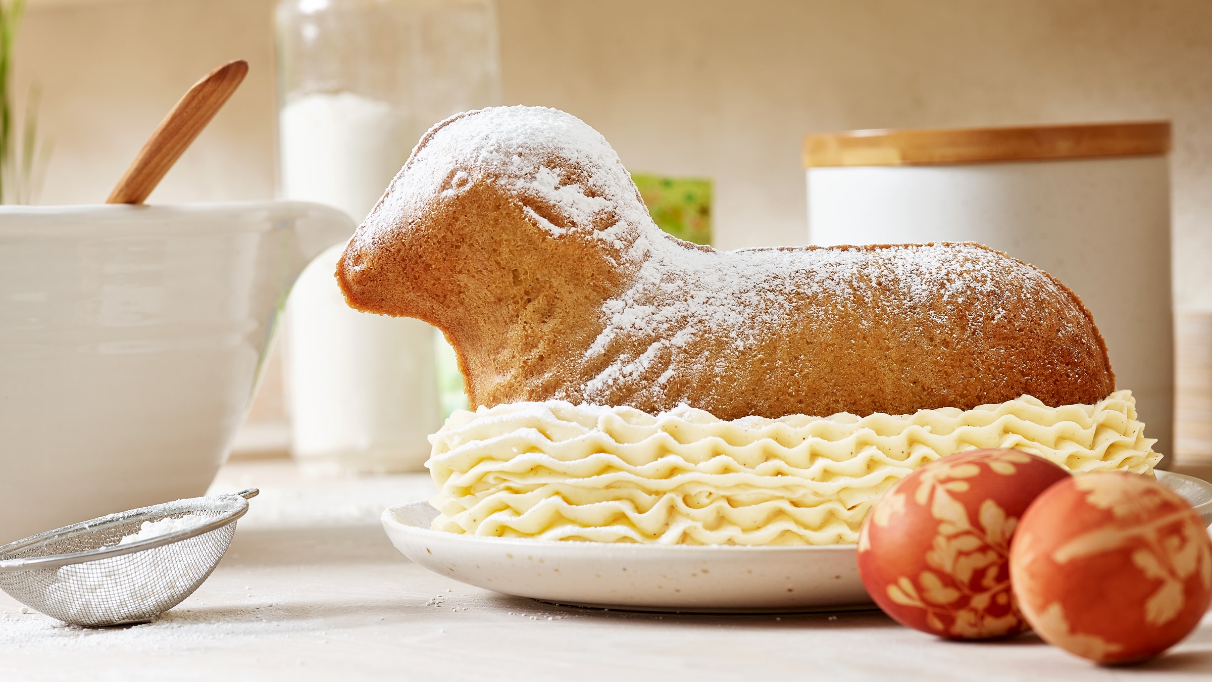 Osterlamm-Kuchen mit Buttercreme Rezept selbst machen | Alnatura