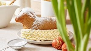 Osterlamm-Kuchen mit Vanillecreme