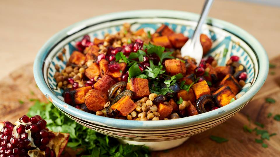 Orientalischer Linsensalat mit Süßkartoffel