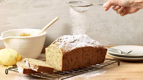 Zucchini-Kuchen mit Zitrone