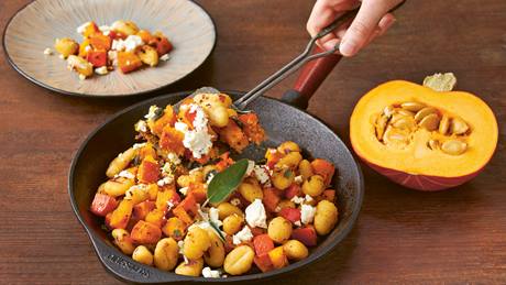 Gnocchi mit Hokkaido-Salbei-Gemüse und Feta