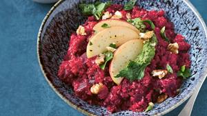 Rotes Bulgur-Risotto mit Petersilien-Pesto