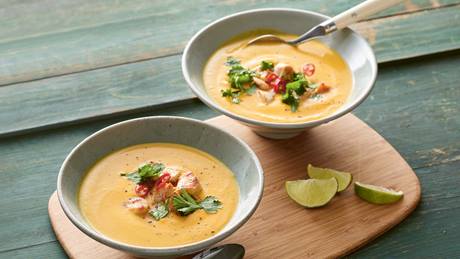 Asiatische Butternut-Kokos-Suppe