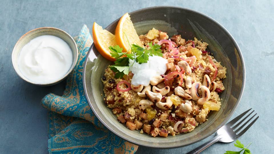 Orientalischer Kichererbsen-Couscous mit Pastinake und Orange