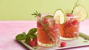 Himbeer-Rosmarin-Gin