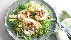 Gebackener Fenchel mit Ziegenkäse-Walnuss-Haube