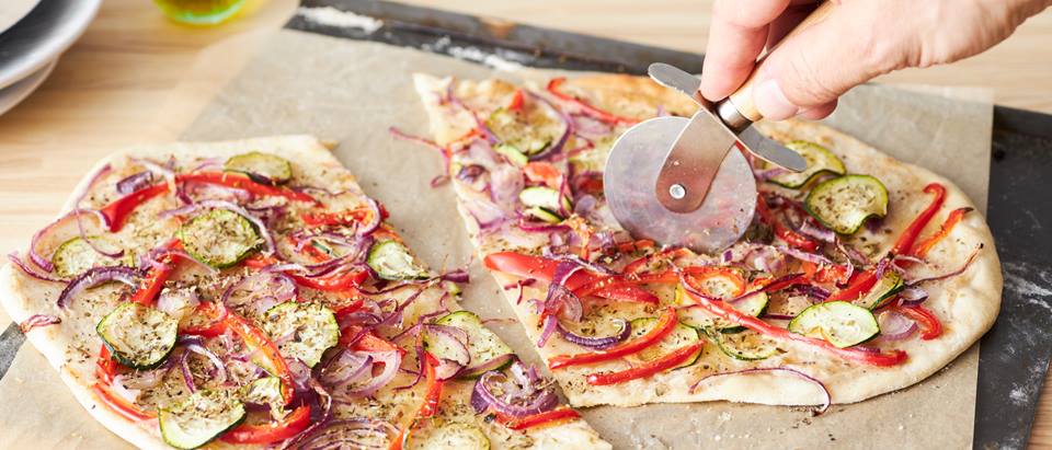 Dinkelflammkuchen mit Sommergemüse