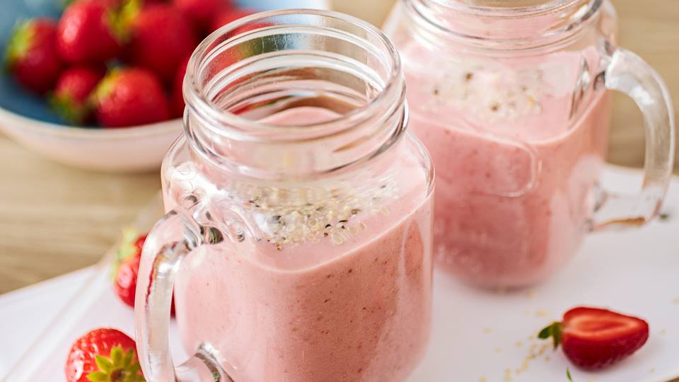 Frühstücksshake mit Erdbeeren