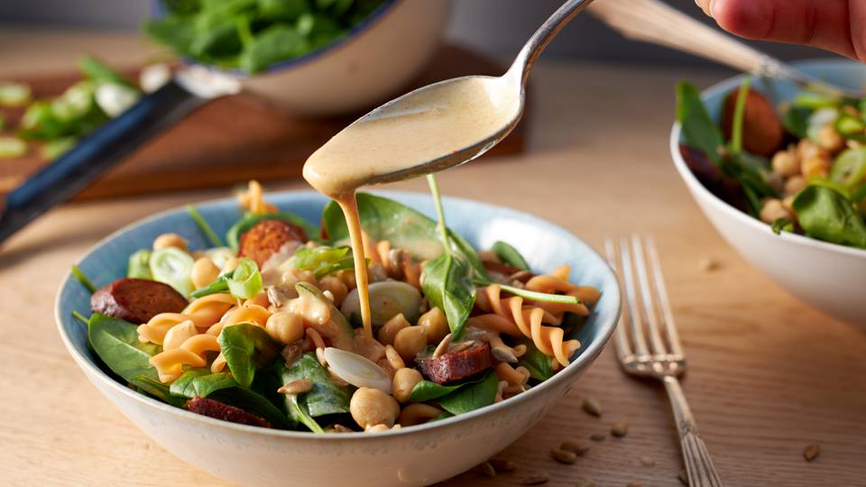 Protein-Linsenpasta-Salat