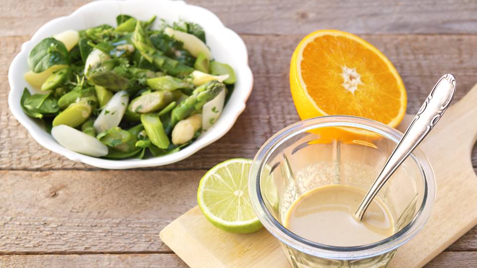 Spargel mit Zitrusdressing