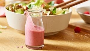 Mildes Himbeer-Mandel-Dressing