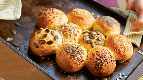 Brötchensonne aus Quark-Öl-Teig