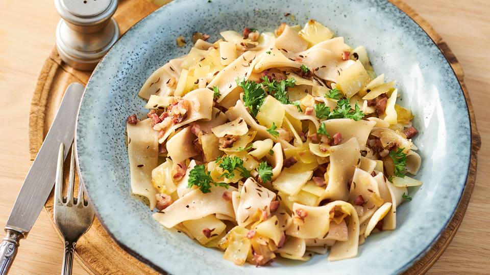 Krautfleckerl mit Speck