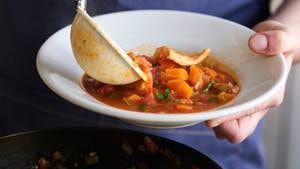 Cacciucco alla Livornese (Traditioneller Fischeintopf)