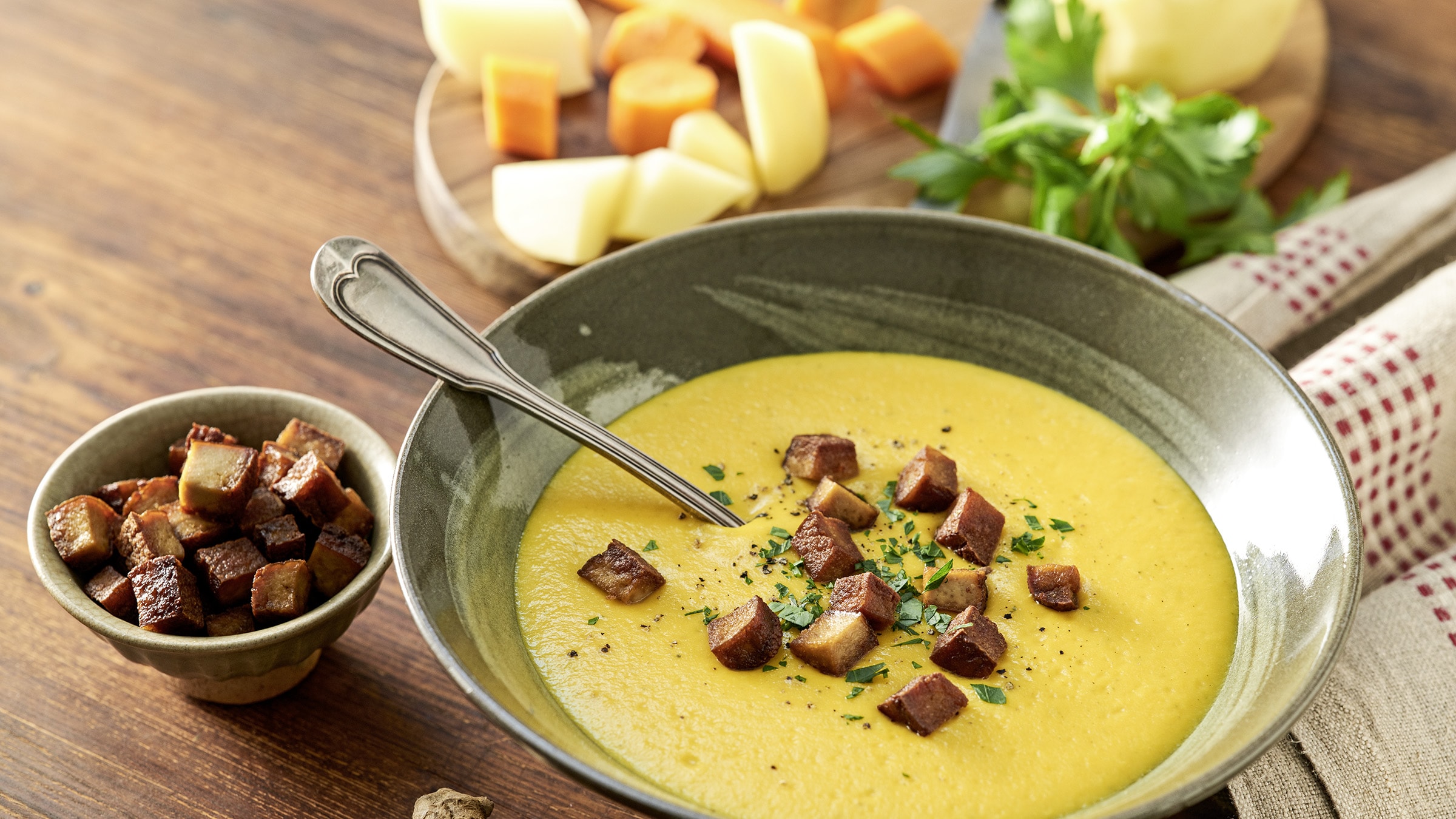 Kartoffelsuppe mit Karotten und Ingwer Rezept selbst machen | Alnatura