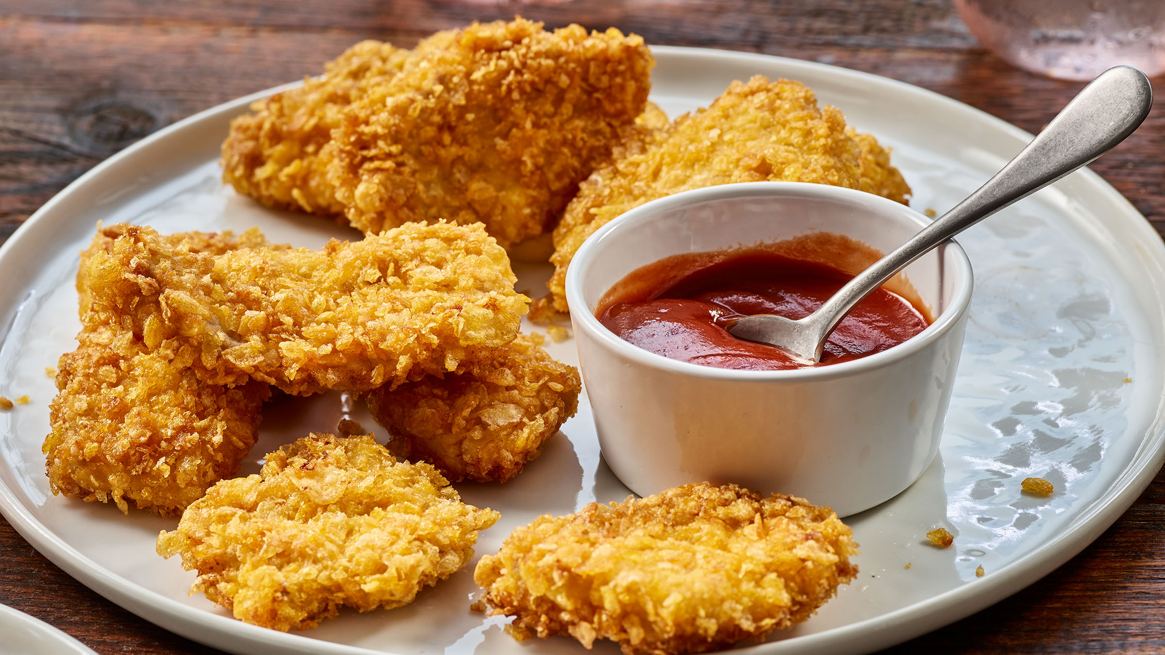 Minischnitzel mit Cornflakes-Panade Rezept selbst machen | Alnatura