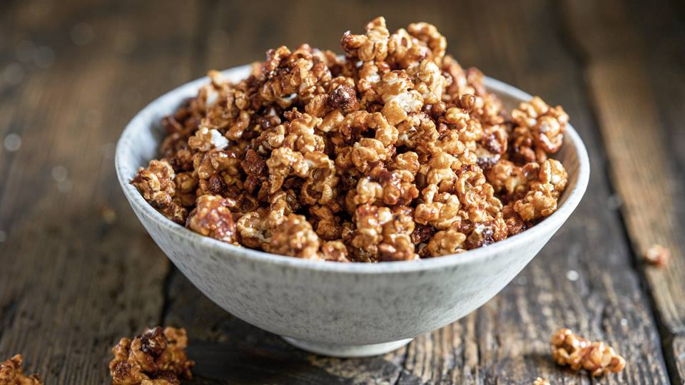 Popcorn mit Miso-Karamell