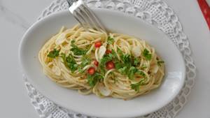 Pasta aglio e olio nach Risottoart