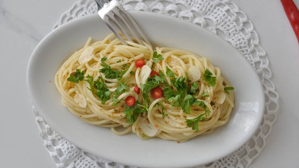Pasta aglio e olio nach Risottoart
