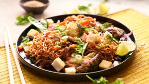 Chinesische gebratene Nudeln