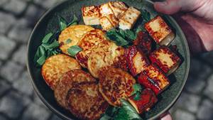Hühnchen, Tofu oder Tempeh in Teriyaki-Sauce marinieren