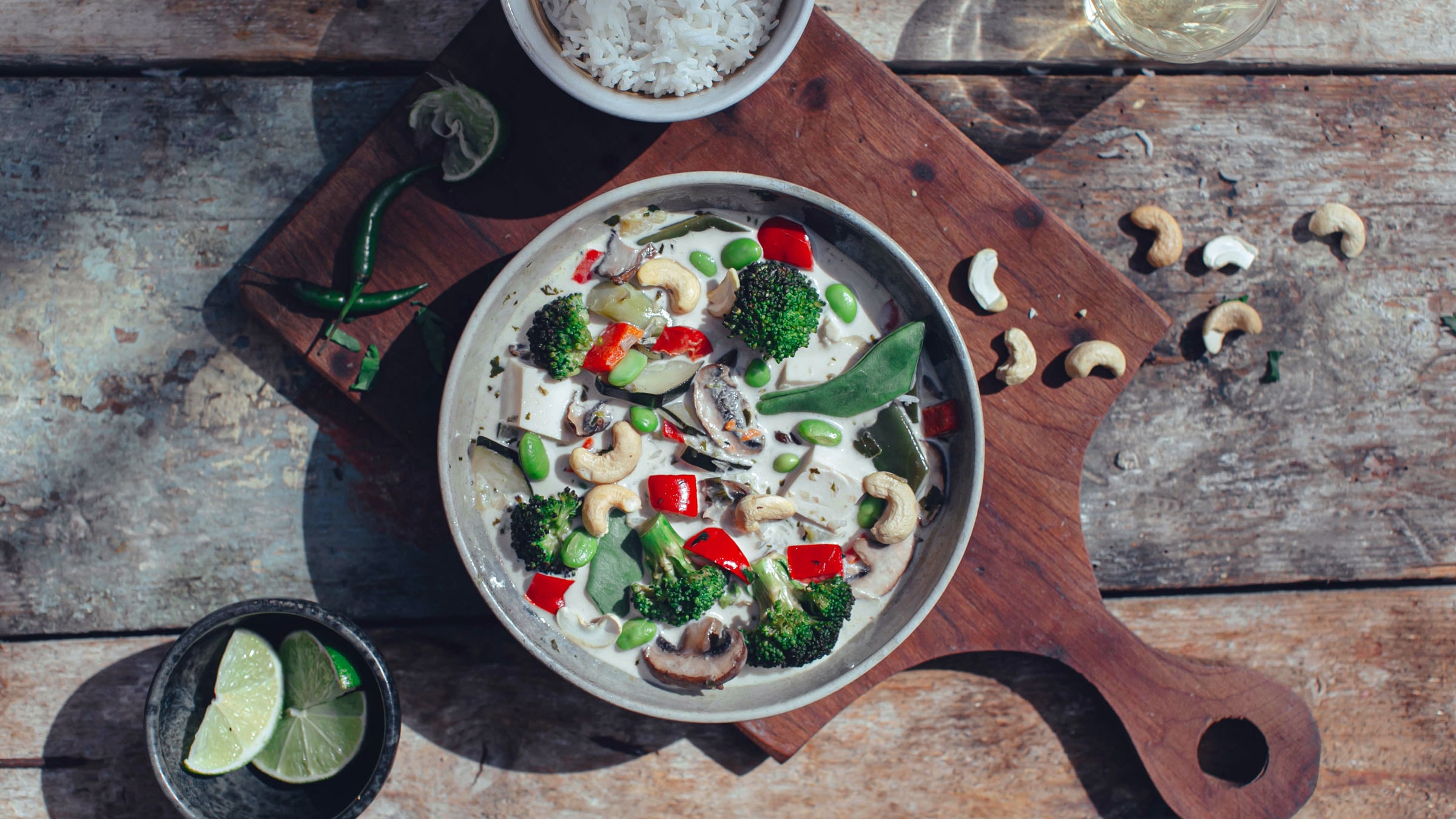 Grünes Thai-Curry mit Tofu Rezept selbst machen | Alnatura