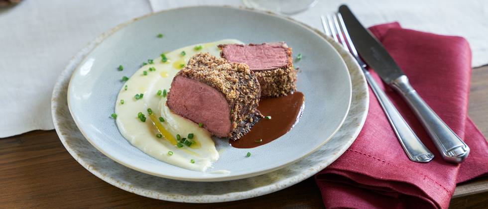 Alnatura Rezept: Damhirschrückenfilet mit Sellerie-Kartoffel-Püree