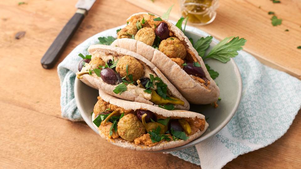 Alnatura Rezept Pitatschen mit Mini-Falafeln und Hummus