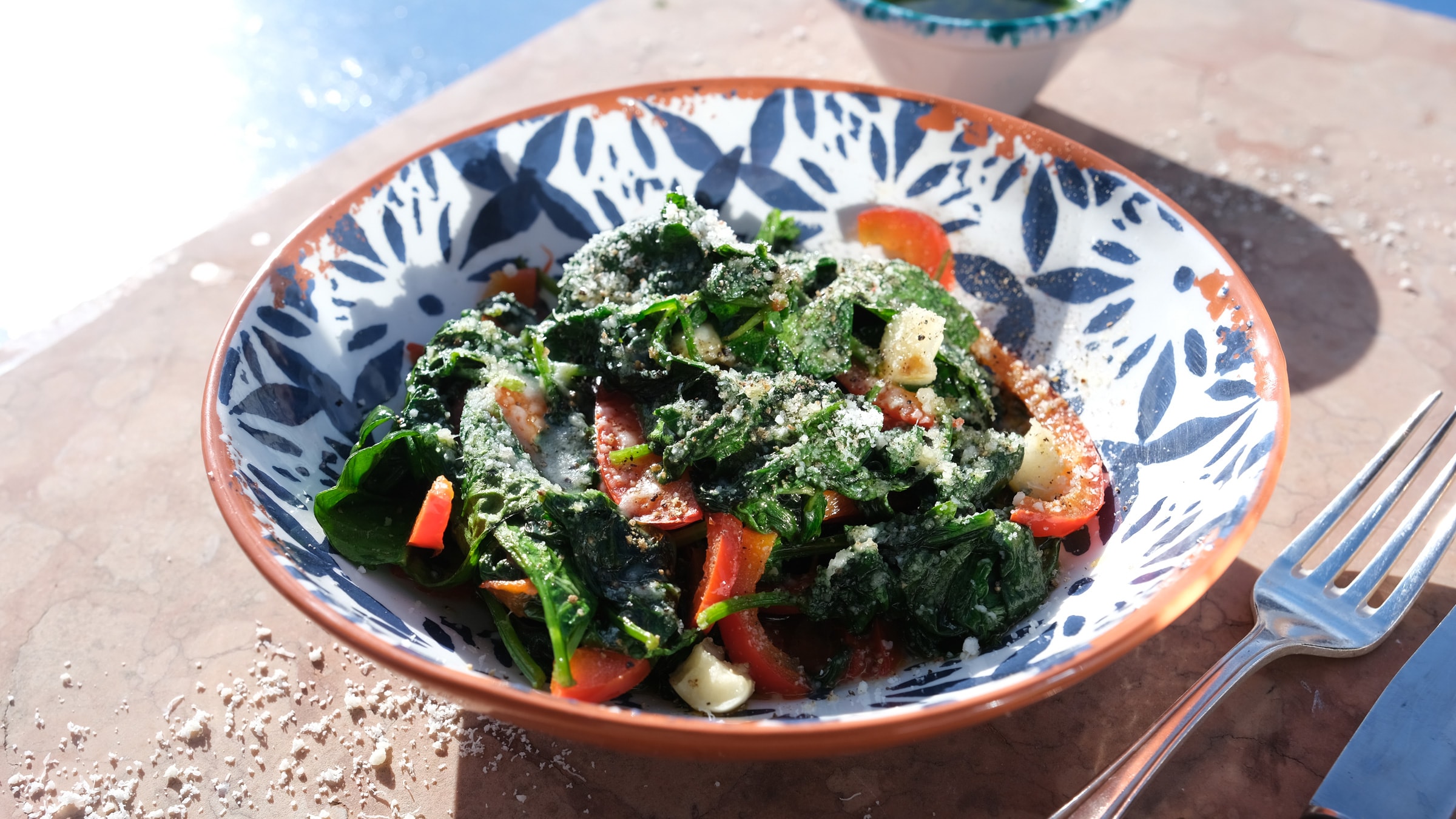 Blattspinat aus der Pfanne Rezept selbst machen | Alnatura