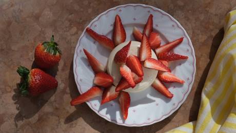 Pannacotta mit Erdbeeren