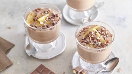 Haselnussmousse mit Orangen