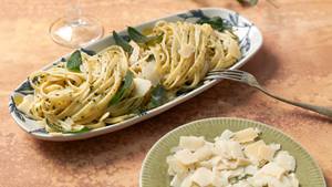 Fettuccine mit Butter und Salbei