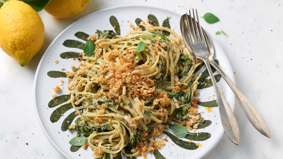 Linguine mit Zucchini-Sardinen-Sauce