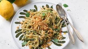 Linguine mit Zucchini-Sardinen-Sauce