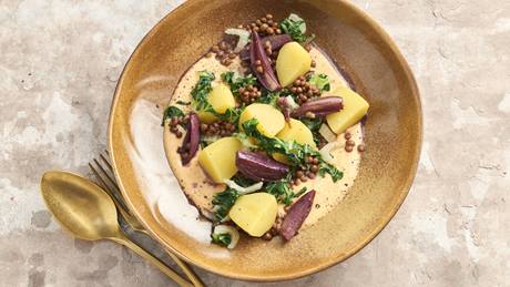 Mangoldgemüse mit geschmorten Schalotten