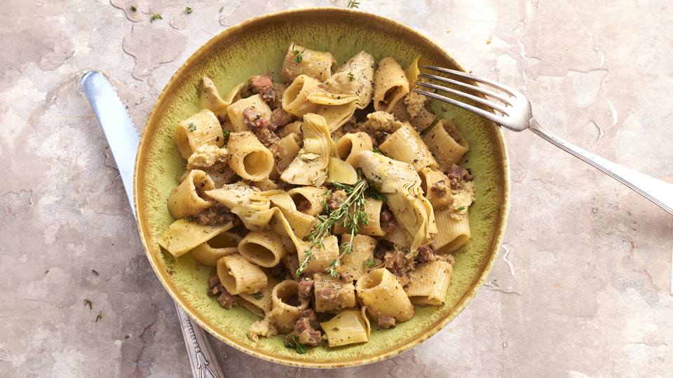 Pasta mit Artischocken und Speck