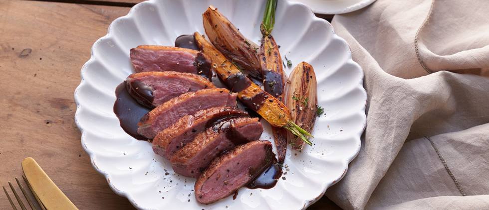 Alnatura Rezept: Entenbrust mit Rotwein-Schokoladen-Sauce