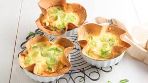 Lauch-Tartelettes mit Tortilla-Böden