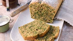 Alnatura Rezept: Spinat-Nusskuchen