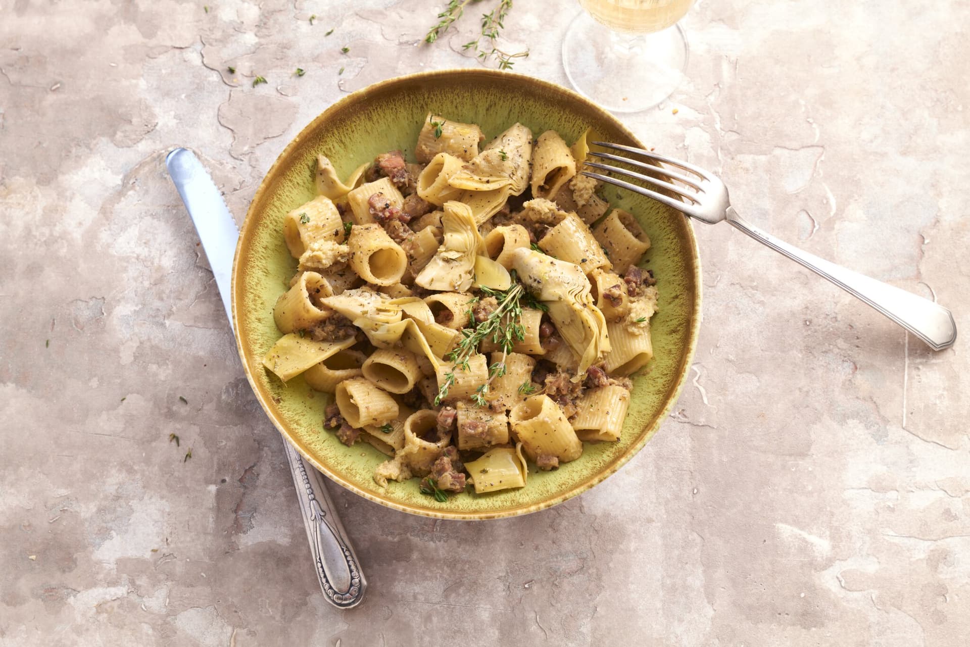 Pasta mit Artischocken und Speck