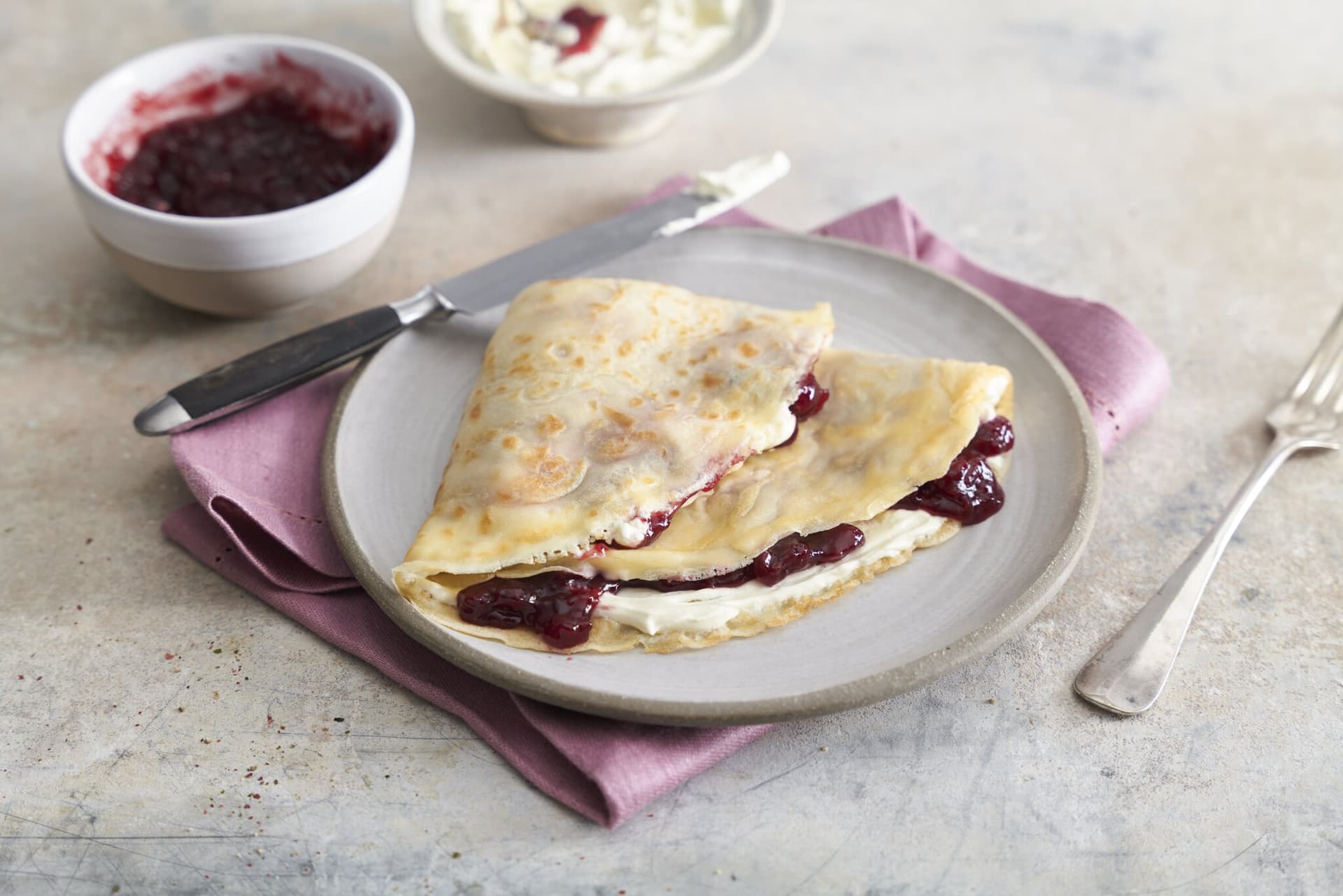Pfannkuchen - Süße Sauerkirsch-Schmand-Füllung